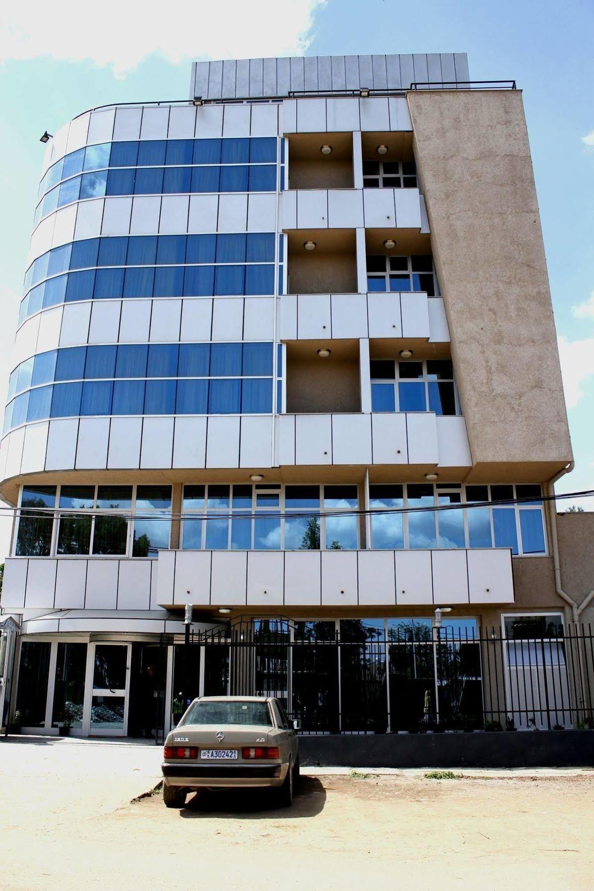 Oasis Hotel Apartment Αντίς Αμπέμπα Εξωτερικό φωτογραφία